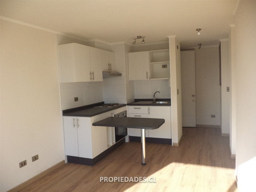 Departamento En Venta De 2 Dorm. En Estación Central