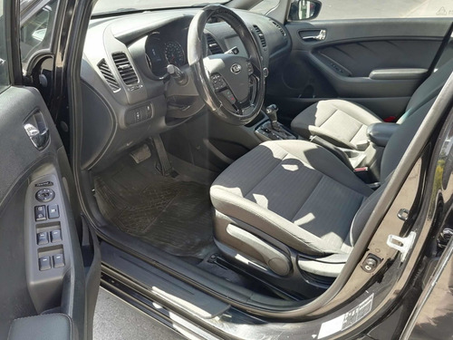 Imagen 8 de 13 de Kia Forte 2.0 Ex At 2018