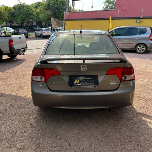 Imagem 6 de 8 de Honda Civic 1.8 Lxs