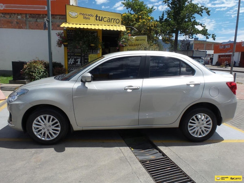 Imagen 4 de 25 de Suzuki Swift Dzire Team