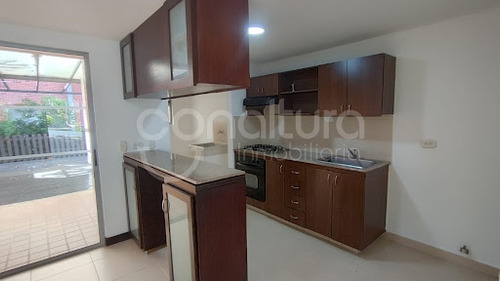 Casas En Venta Loma Del Esmeraldal 472-4581