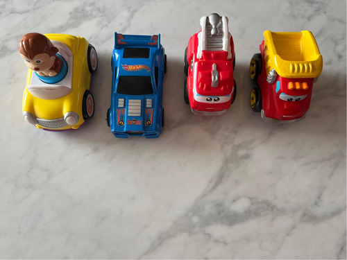 Set Autitos Niño X 4 (a Friccion, Hotwheels, Chuck)