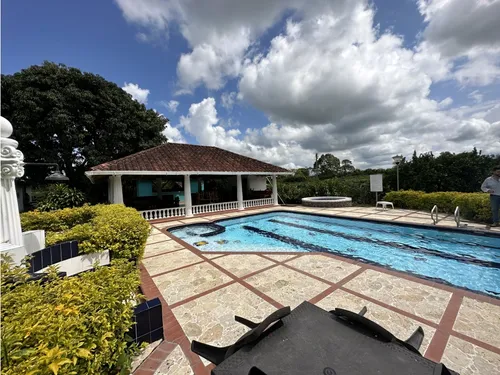 Se Vende Finca Hotel Cerca Al Parque Del Café Pueblo Tapao Quindio