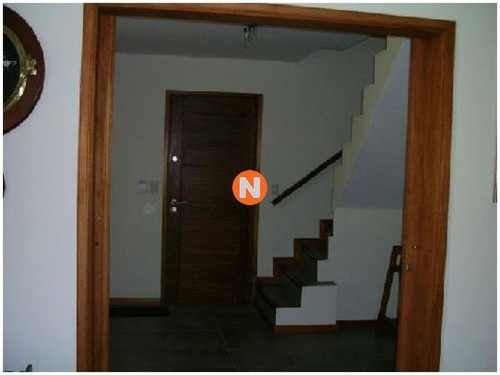 Casa En Venta, Mansa, Punta Del Este, 4 Dormitorios.- Ref: 209719
