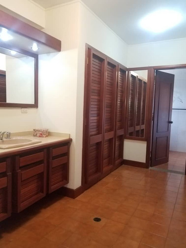 Imagen 6 de 15 de Aparatamento En Venta Urb. Sabana Larga