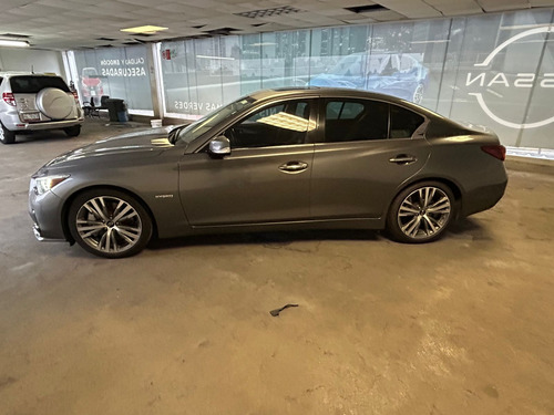 Infiniti Q50 3.5 Hybrid At