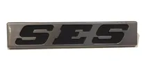 Comprar Insignia Peugeot 504 Ses Metálica Baúl Nueva Original