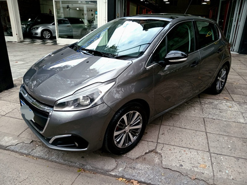 Peugeot 208 1.6 Feline