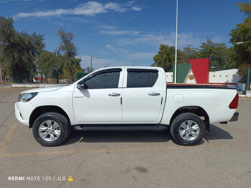 Toyota Hilux sr 2.7 Cabina Doble Sr Mt