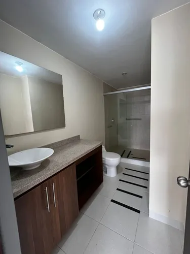 Apartamento En Arriendo En Cumbres. Cod A24055