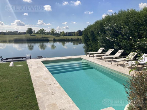 Imagen 3 de 24 de Casa En Venta - El Golf - Nordelta