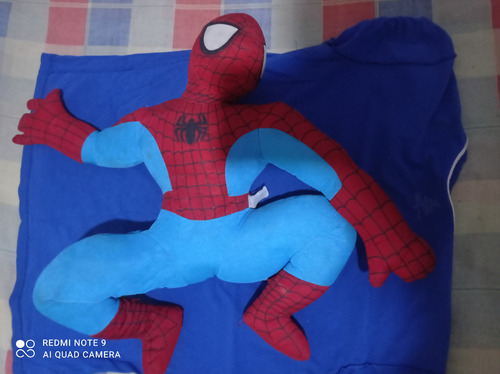 Spiderman Muñeco De Tela Mediano.