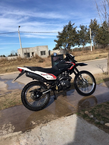 Imagen 2 de 4 de Motomel Skua 2021