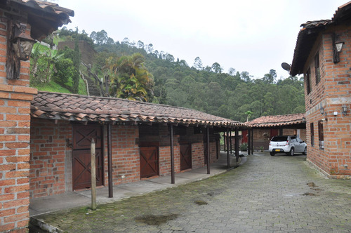 Imagen 14 de 30 de Casa Finca - Proyecto Equino