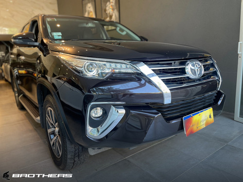 Toyota Hilux Sw4 2.8 Srx 177cv 4x4 7as At