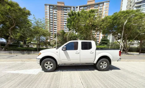 Nissan Navara 2.5 High Lujo