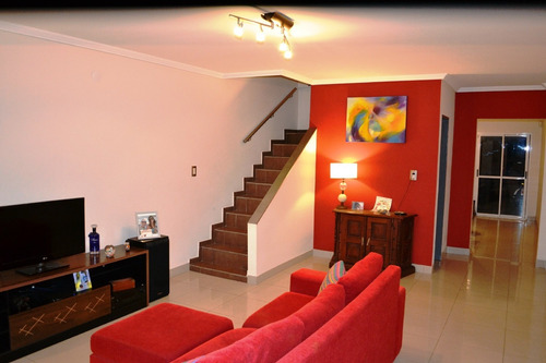 Imagen 3 de 12 de Duplex 4 Ambientes C/cochera-pileta-parrilla - Dueño Directo