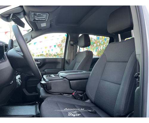 Chevrolet Silverado 5.4 2500 Doble Cabina Ls 4x2 At