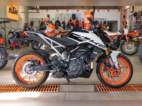 Imagen 7 de 10 de Ktm Duke 200 - {año 2018 / 2020}