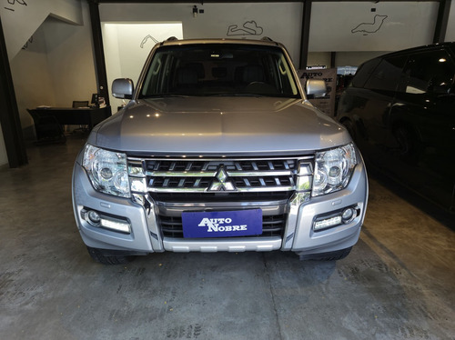 Mitsubishi Pajero Full 3.8 HPE 4X4 V6 24V