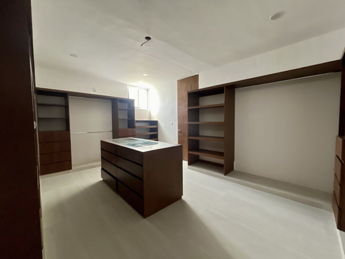 Casa En Venta En Mérida, Privada El Origen, Mod. 597, De Lujo