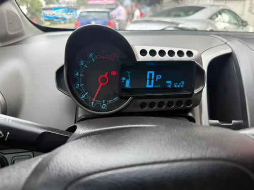 Chevrolet Sonic A 5vel Aa Mt