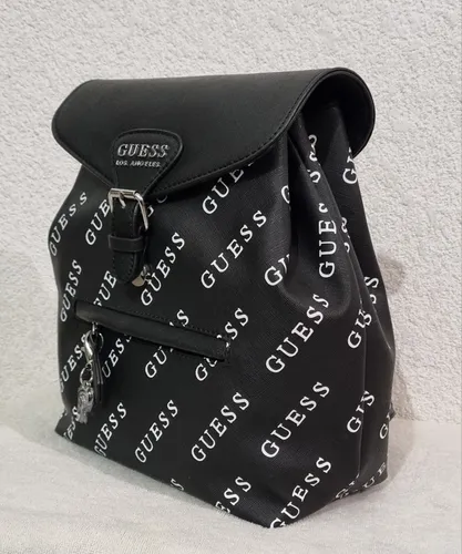 Bolsa Guess Backpack Letras Negra Acabado de los herrajes Niquel