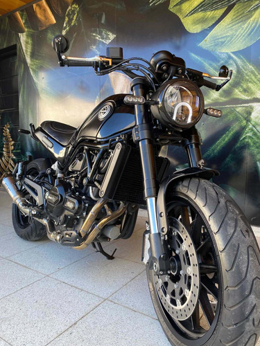 Benelli Leoncino 500