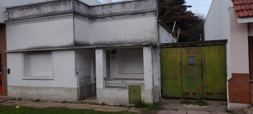 Lote Con Casa A Demoler Los Hornos