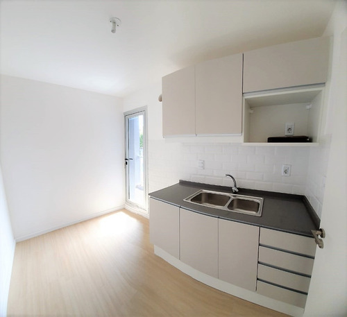 Imagen 3 de 10 de -apartamento Dos Dormitorios, Balcón, Terraza Lavadero, Centro Sur, Barrio Sur.