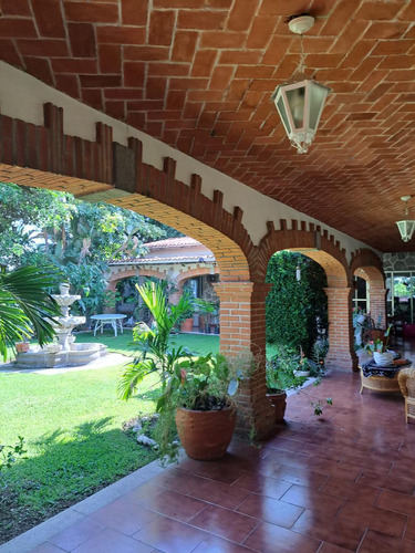 Hermosa Residencia En Privada