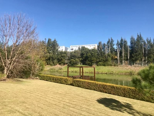Imagen 4 de 30 de Nordelta Casa En La Isla A La Laguna Muy Buena Calidad
