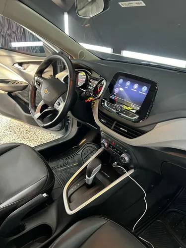 Chevrolet Onix 1.0T Premier Sedan At