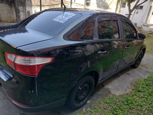 Imagem 13 de 15 de Fiat Grand Siena 2018 1.0 Attractive Flex 4p