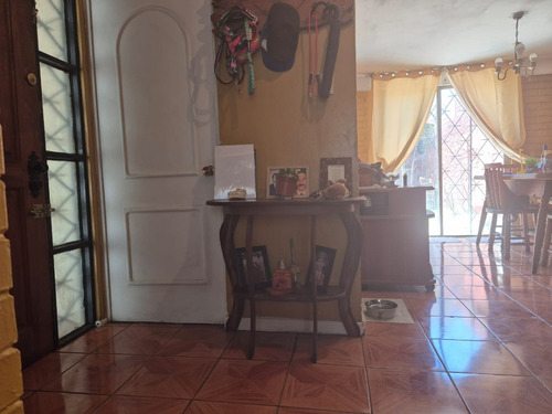 Casa Tres Pisos En Avenida Principal Ciudad Satélite - Maipú