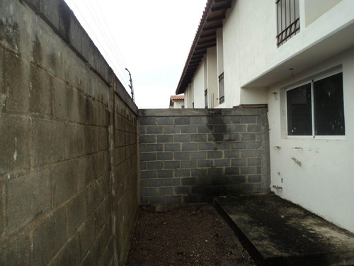 Imagen 21 de 30 de Casas En Venta Cabudare /04245565759