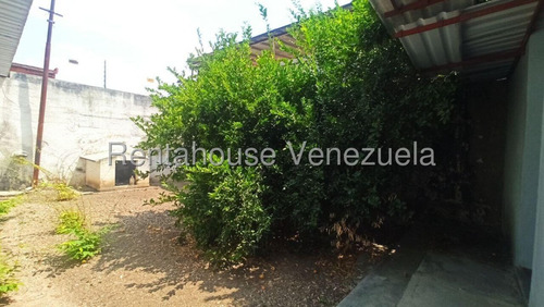 Dalisa Bigott Alquila Casa Comercial En Carmen Victoria, Este De Barquisimeto | 410 M², Aire Acondicionado Central, Estacionamiento Para 4 Vehículos | #25-18093