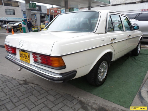 Imagen 7 de 15 de Mercedez-benz 230 E