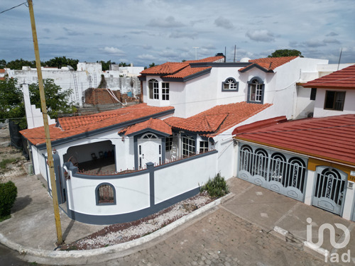 Venta Casa 3 Ambientes Lomas De Mazatlán