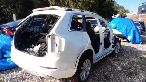 Imagem 3 de 8 de Volvo Xc90 D5 Momentum 2017 - Sucata Motor Peças Acessórios