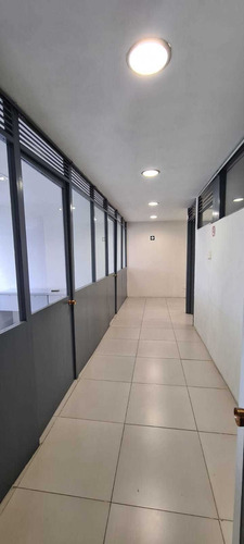Imagen 4 de 14 de Oficinas En Renta, Excelente Ubicación, Con Servicios.