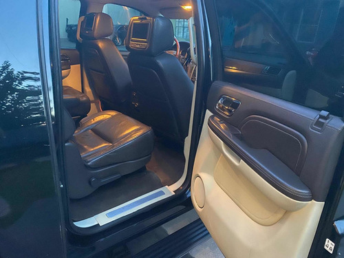 Imagen 8 de 14 de Cadillac Escalade Esv 2011 6.2 Platinum Qc Dvd R-22 4x4 At