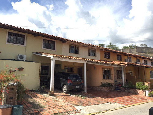 Kl Vende Acogedora Casa En El Este De Barquisimeto #24-17064