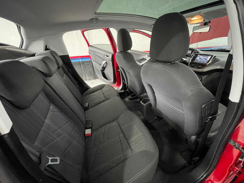 Imagen 24 de 25 de Peugeot 208 2016 1.6 Allure Touchscreen
