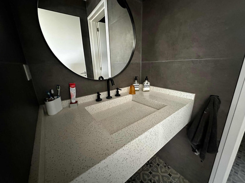 Casa En Venta - 5 Dormitorios 6 Baños - Escobar