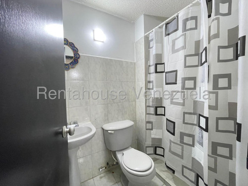 Apartamento En Alquiler En Urbanización Privada Narayola La Morita Amoblado Piso Bajo Listo Para Mudarse Nela 25-17684
