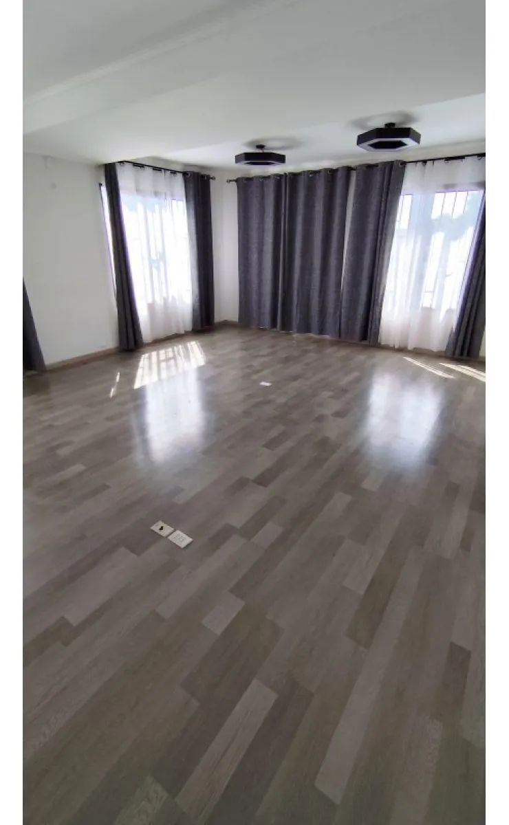 Imagen 2 de 27 de Oportunidad / Seguridad/ Amplia Casa-oficina / 3d+3b+3e