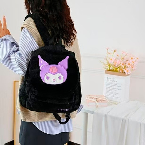 Mochila Peluche Stitch Capibara Kity Melody-kuromi Personaje Negro Kuromi