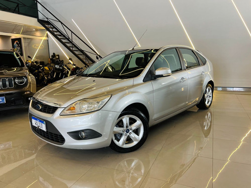 Ford Focus 1.6 S/SE/SE Plus Flex 8V/16V 5p