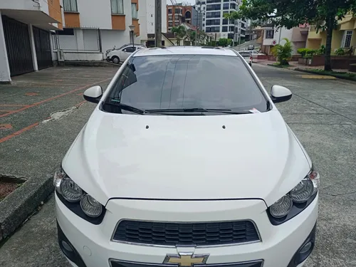 Chevrolet Sonic 1.6 Lt 5 p